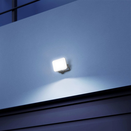 Naświetlacz reflektor LED VIDEX czarny halogen 5000K 1900lm 20W IP65 IK07