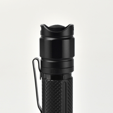 Latarka kompaktowa LED ZOOM 10W 650lm IP44 VLF-A105Z