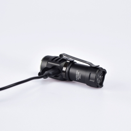 Latarka kompaktowa LED przenośna 10W 600lm IP68 VLF-A055