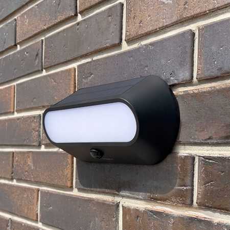 Lampa Solarna Kinkiet Ścienna z Czujnikiem Ruchu Czarna 500 Lumenów 5000K VL-BHSO-001-S